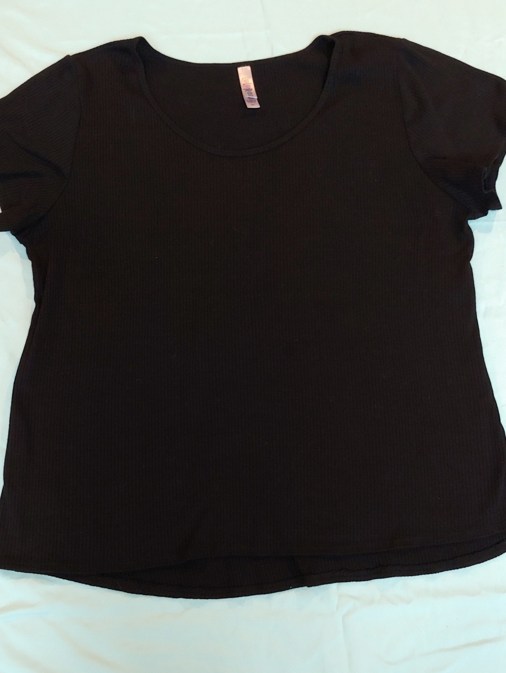 LuLaRoe Black Short Sleeve Scoop Neck Tee